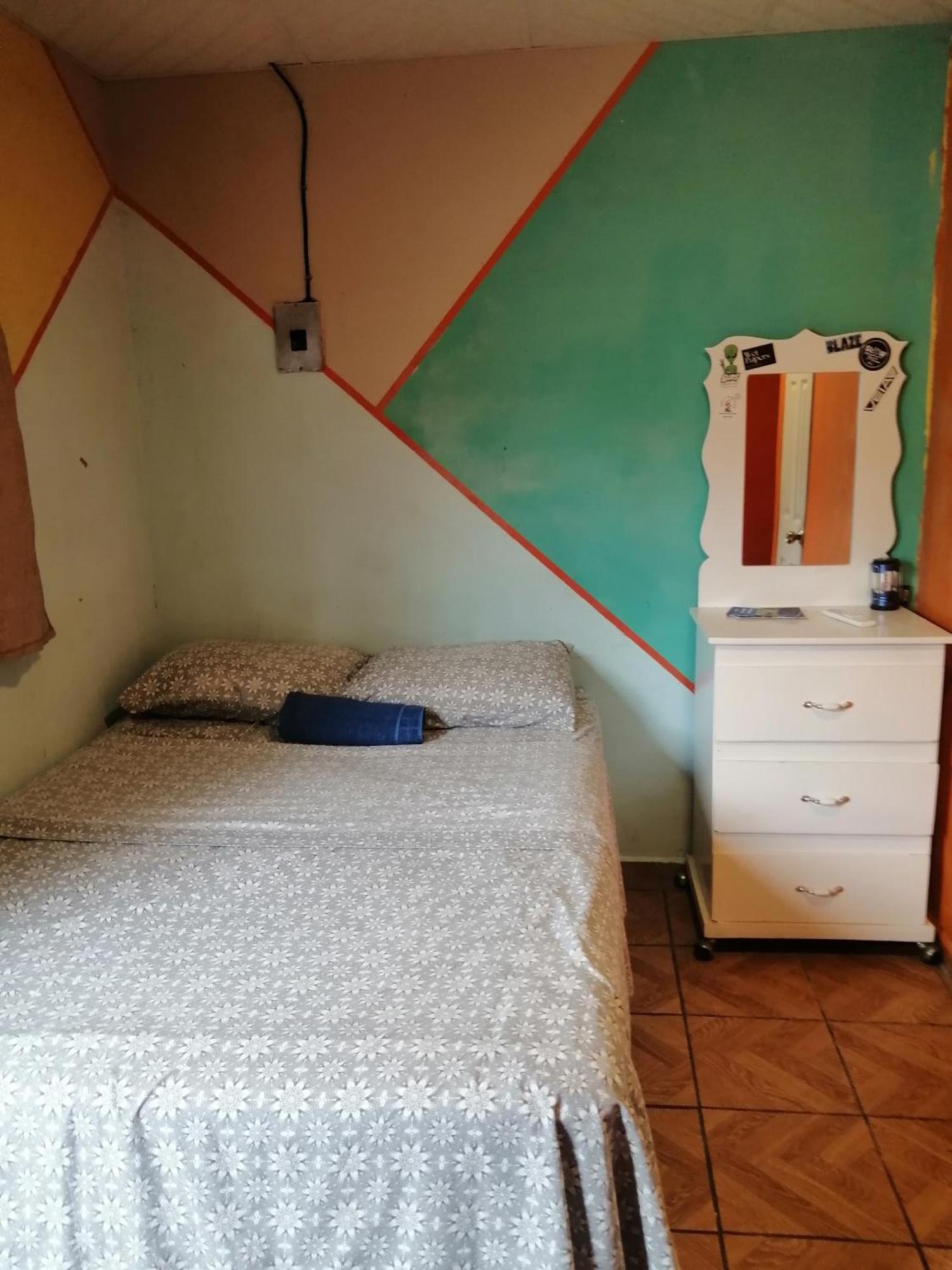 Hostal Nina Oly Tamanique Quarto foto