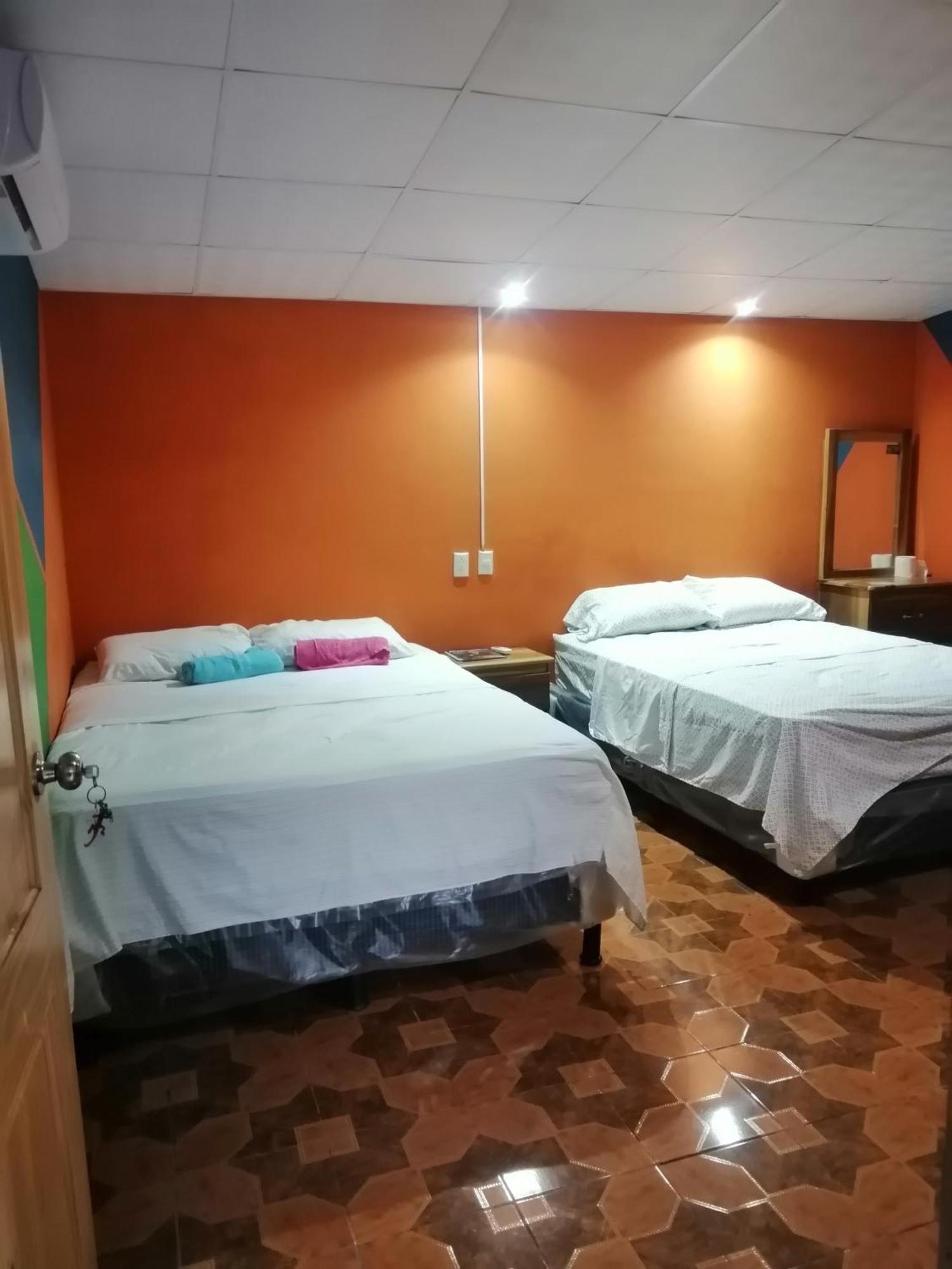 Hostal Nina Oly Tamanique Quarto foto