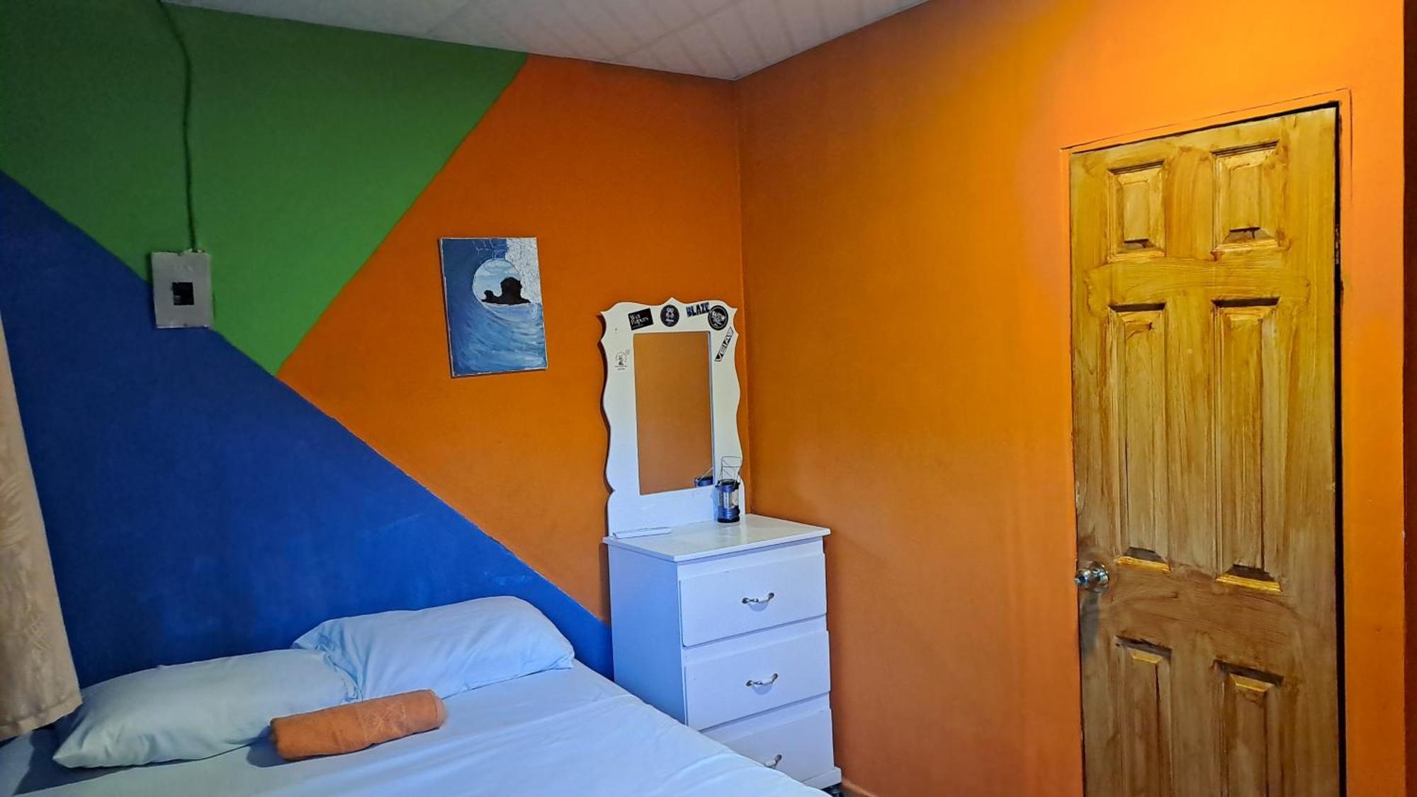 Hostal Nina Oly Tamanique Quarto foto