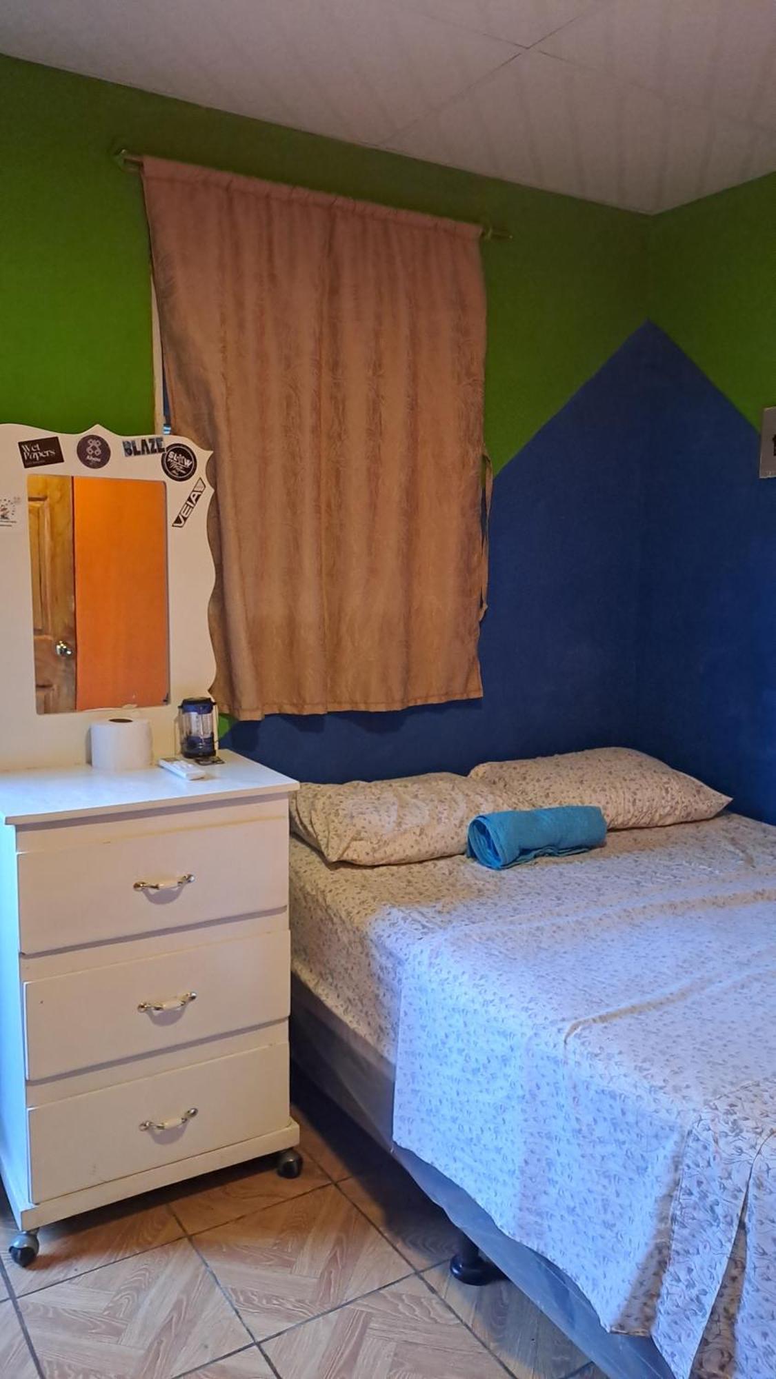 Hostal Nina Oly Tamanique Quarto foto